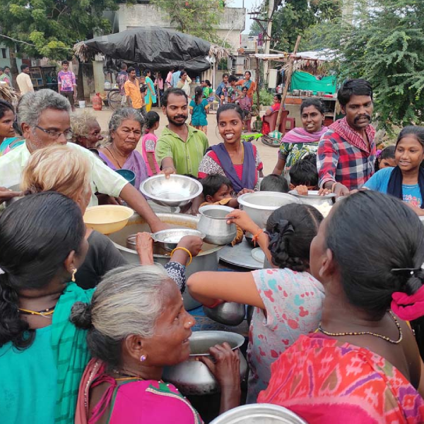 Slum-feeding-RFM India